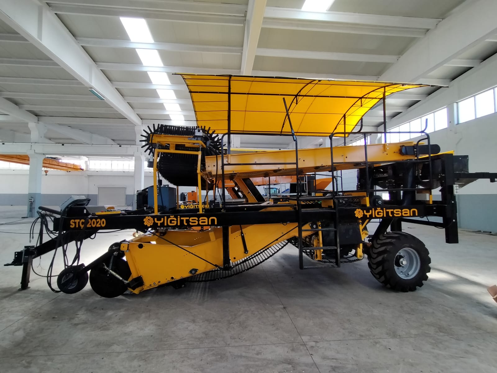 STCM2020 İKİ SIRALI SÖKME TOPLAMA ve ÇUVALLAMA MAKİNASI